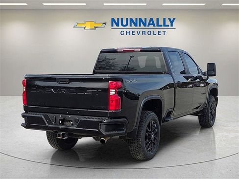 Used 2025 Chevrolet Silverado 2500 Custom w/ Custom Blackout Package image 5