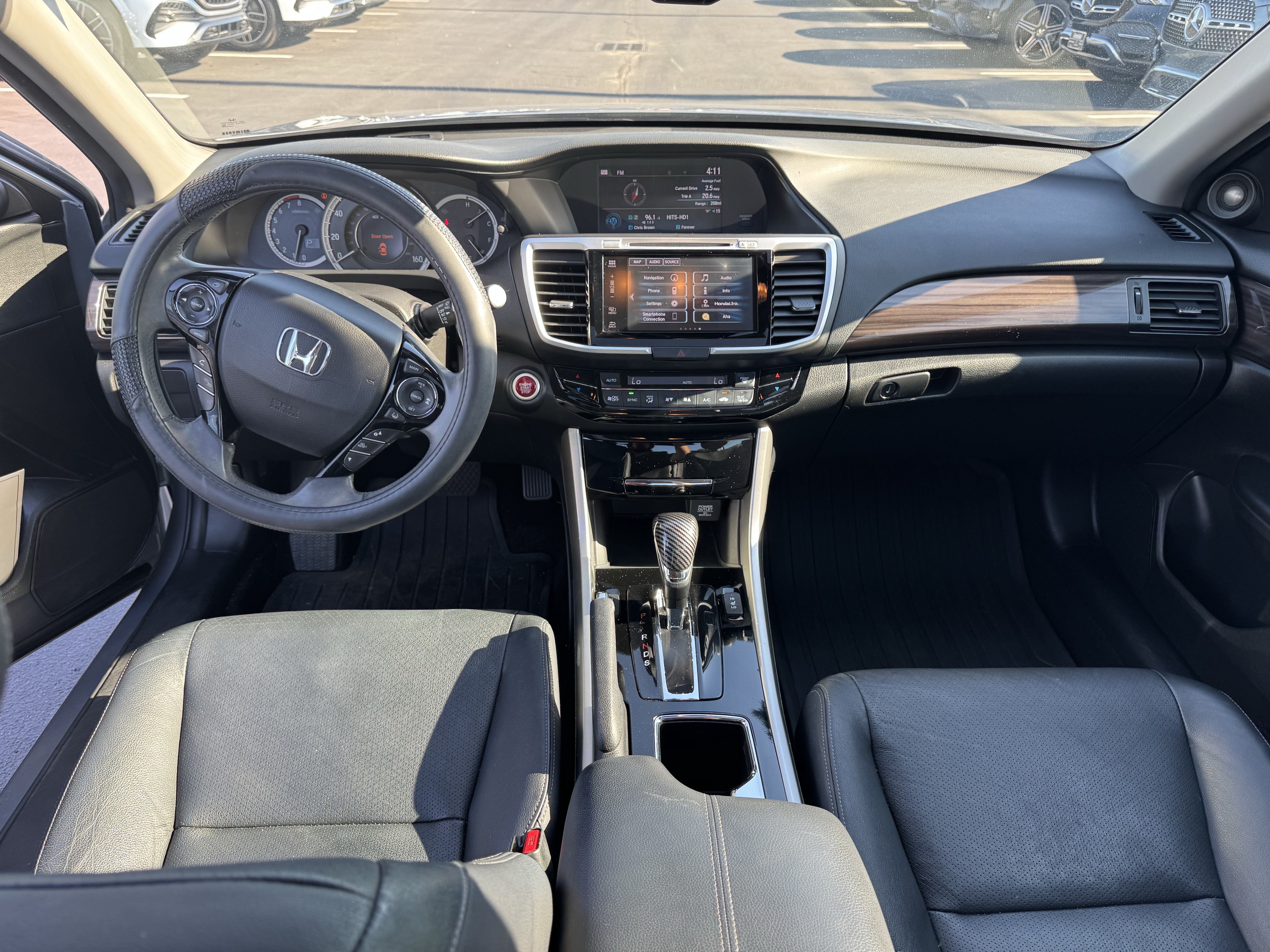 Used 2017 Honda Accord EX-L image 33