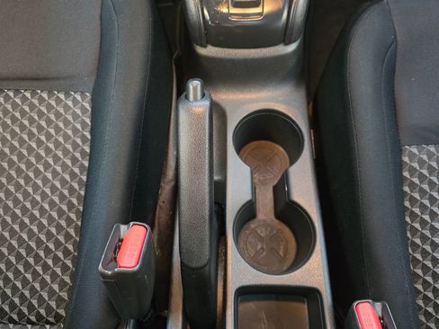 Used 2024 Nissan Versa S FWD image 21