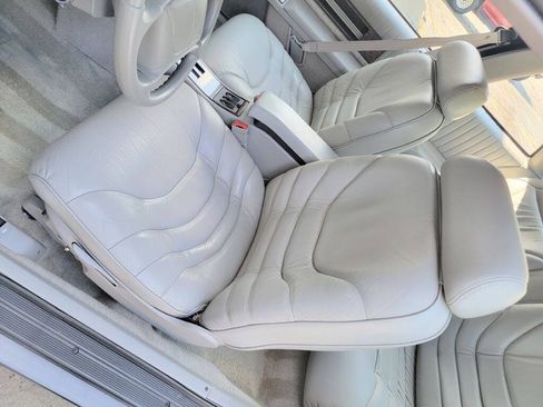 Used 1994 Buick Regal Custom FWD image 5