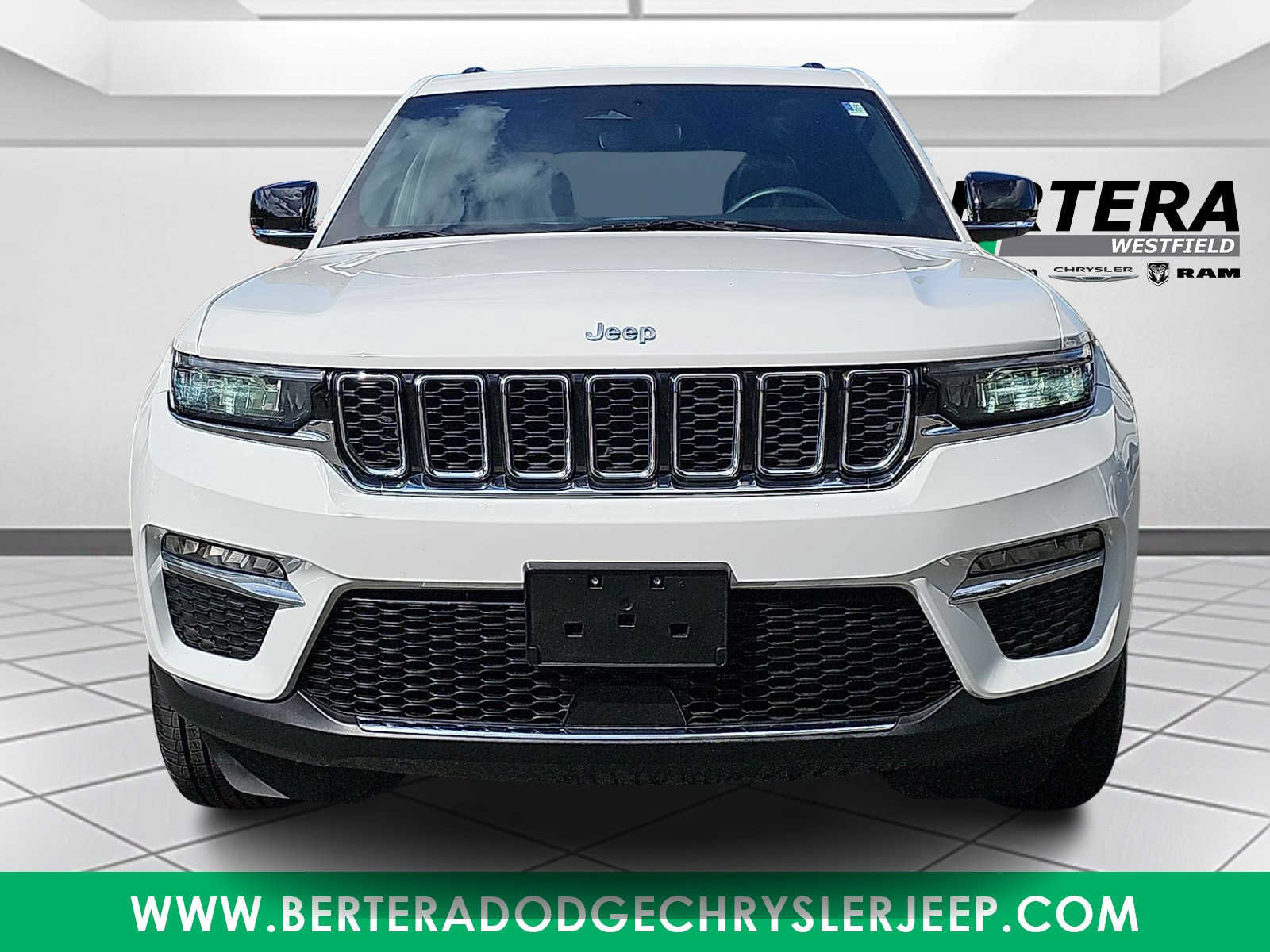 Used 2024 Jeep Grand Cherokee Limited 4xe AWD/4WD image 2