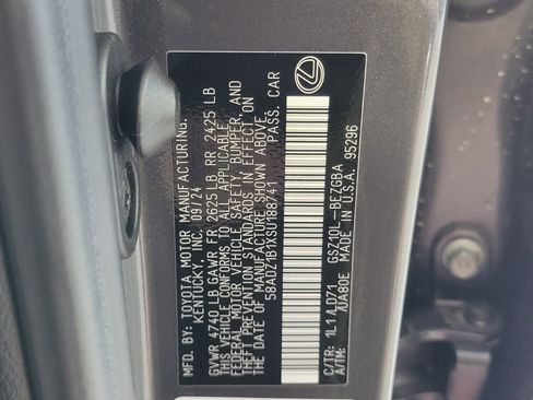 Certified 2025 Lexus ES 350 w/ Premium Package image 19