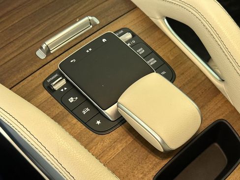 Certified 2024 Mercedes-Benz GLE 450 4MATIC image 33