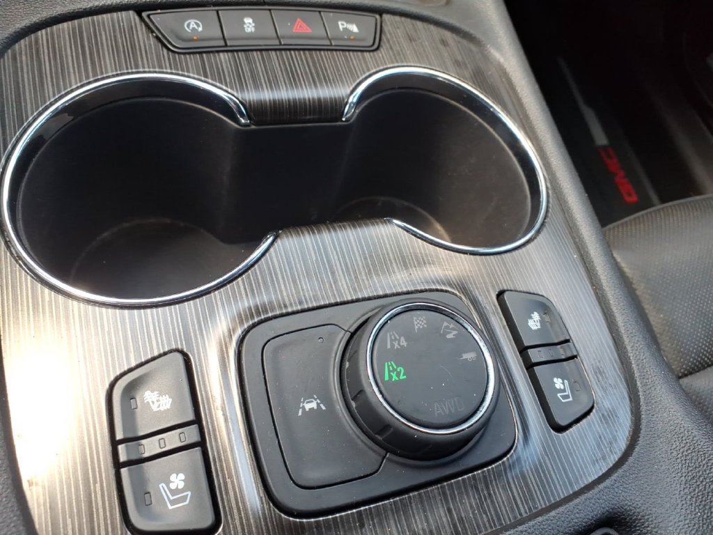 Used 2023 GMC Acadia SLT w/ Technology Package AWD/4WD image 22