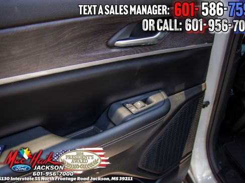 Used 2023 Jeep Grand Cherokee L Limited RWD image 13