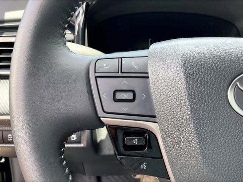 Used 2025 Toyota Camry SE w/ Convenience Package AWD/4WD image 24