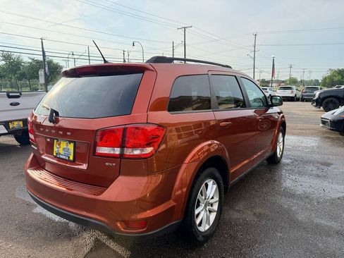 Used 2013 Dodge Journey SXT FWD image 7