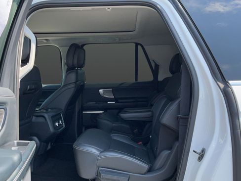 Used 2026 Ford Expedition Max Platinum AWD/4WD image 19