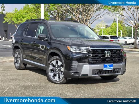 New 2026 Honda Pilot Touring image 1