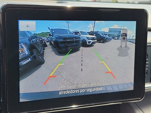 Used 2023 Ford Explorer XLT w/ Equipment Group 202A AWD/4WD image 19