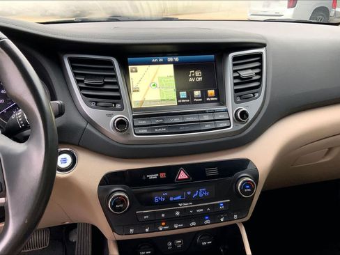 Used 2016 Hyundai Tucson Limited w/ Option Group 03 FWD image 31