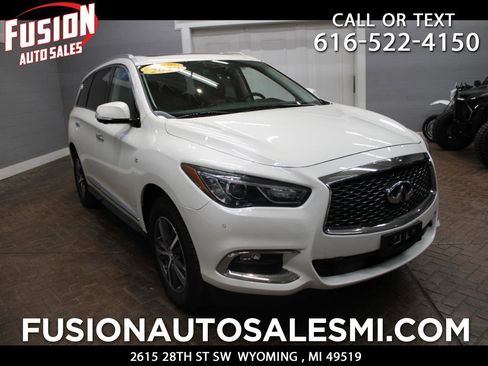 Used 2019 INFINITI QX60 Luxe w/ Essential Package image 1