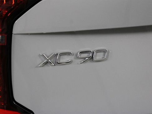 Used 2026 Volvo XC90 B5 Core image 19