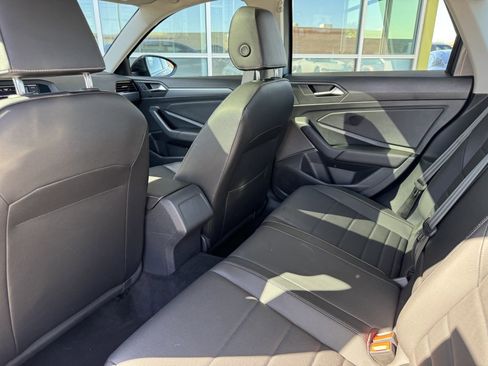 Used 2022 Volkswagen Jetta SE w/ Panoramic Sunroof Package image 33