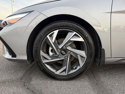 Certified 2024 Hyundai Elantra SEL w/ Convenience Package image 26