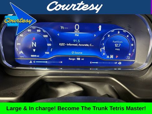 Used 2023 Chevrolet Suburban Premier image 24