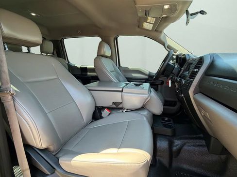 Used 2019 Ford F350 XL w/ Power Equipment Group AWD/4WD image 9