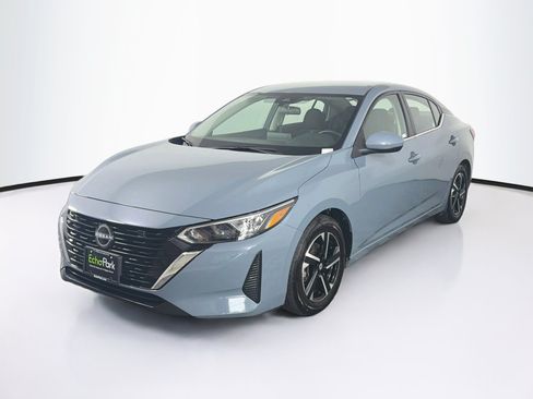 Used 2025 Nissan Sentra SV FWD image 3