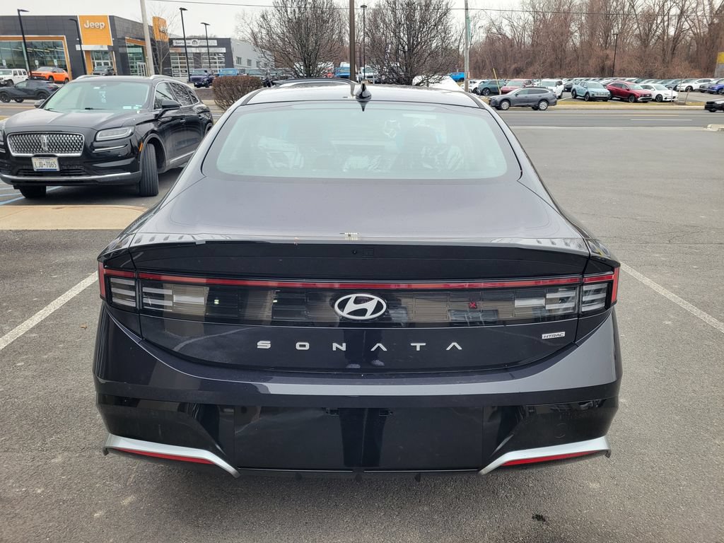 Certified 2026 Hyundai Sonata SEL AWD/4WD image 4