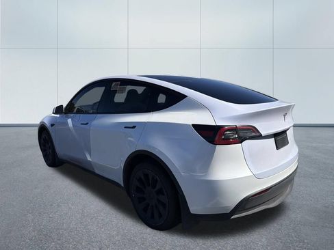 Used 2023 Tesla Model Y Long Range AWD/4WD image 9