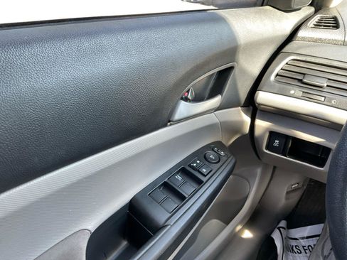 Used 2012 Honda Accord LX image 14