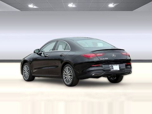 Used 2026 Mercedes-Benz CLA 250 image 3