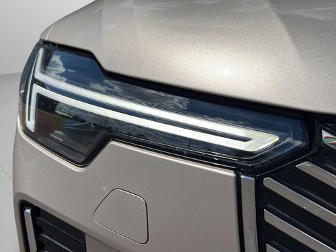 New 2026 Volvo XC90 B6 Plus w/ Protection Package Premier AWD/4WD image 24