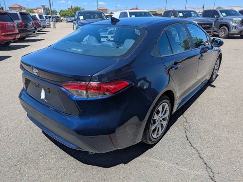Used 2021 Toyota Corolla LE FWD image 4