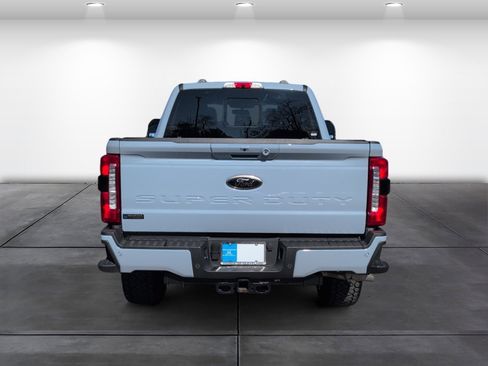 Used 2025 Ford F250 Lariat w/ Lariat Ultimate Package image 4