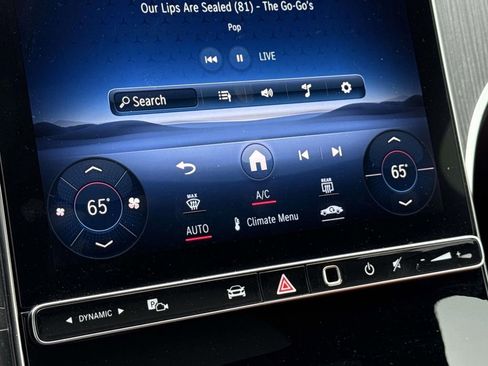 Used 2024 Mercedes-Benz GLC 300 4MATIC image 26