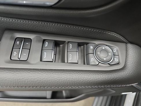 Used 2022 GMC Yukon XL Denali AWD/4WD image 31