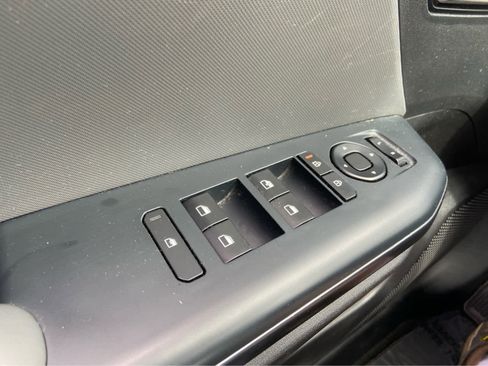 Used 2025 Kia K4 FWD image 29