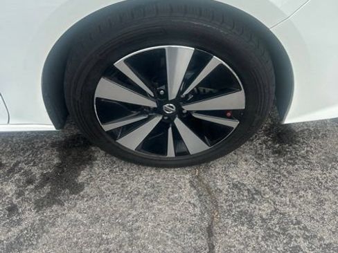 Used 2022 Nissan Altima 2.5 SR FWD image 34