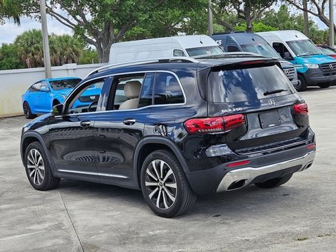 Used 2023 Mercedes-Benz GLB 250 4MATIC image 7