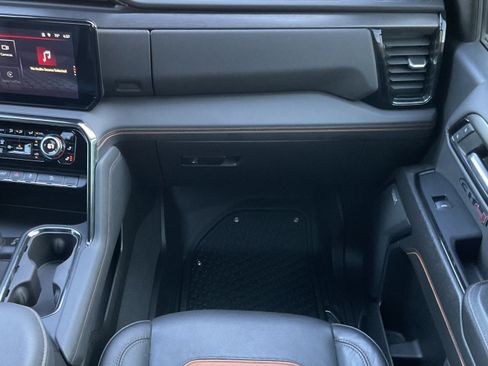 Used 2023 GMC Sierra 1500 AT4 w/ Technology Package AWD/4WD image 23