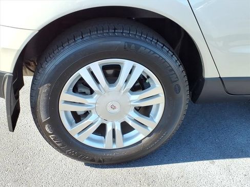 Used 2015 Cadillac SRX Luxury w/ Driver Awareness Package FWD image 21