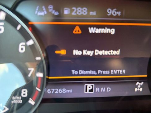 Used 2022 Nissan Frontier SV w/ Technology Package AWD/4WD image 6