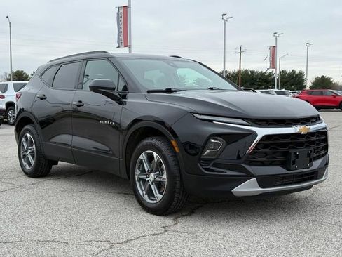 Certified 2023 Chevrolet Blazer LT w/ Convenience Package image 8
