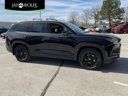 New 2026 Toyota Grand Highlander Platinum image 1