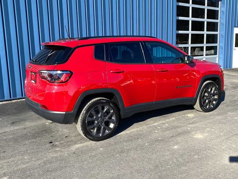 Used 2021 Jeep Compass Latitude image 4