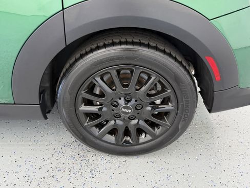 Used 2024 MINI Cooper 4-Door Hardtop FWD image 25