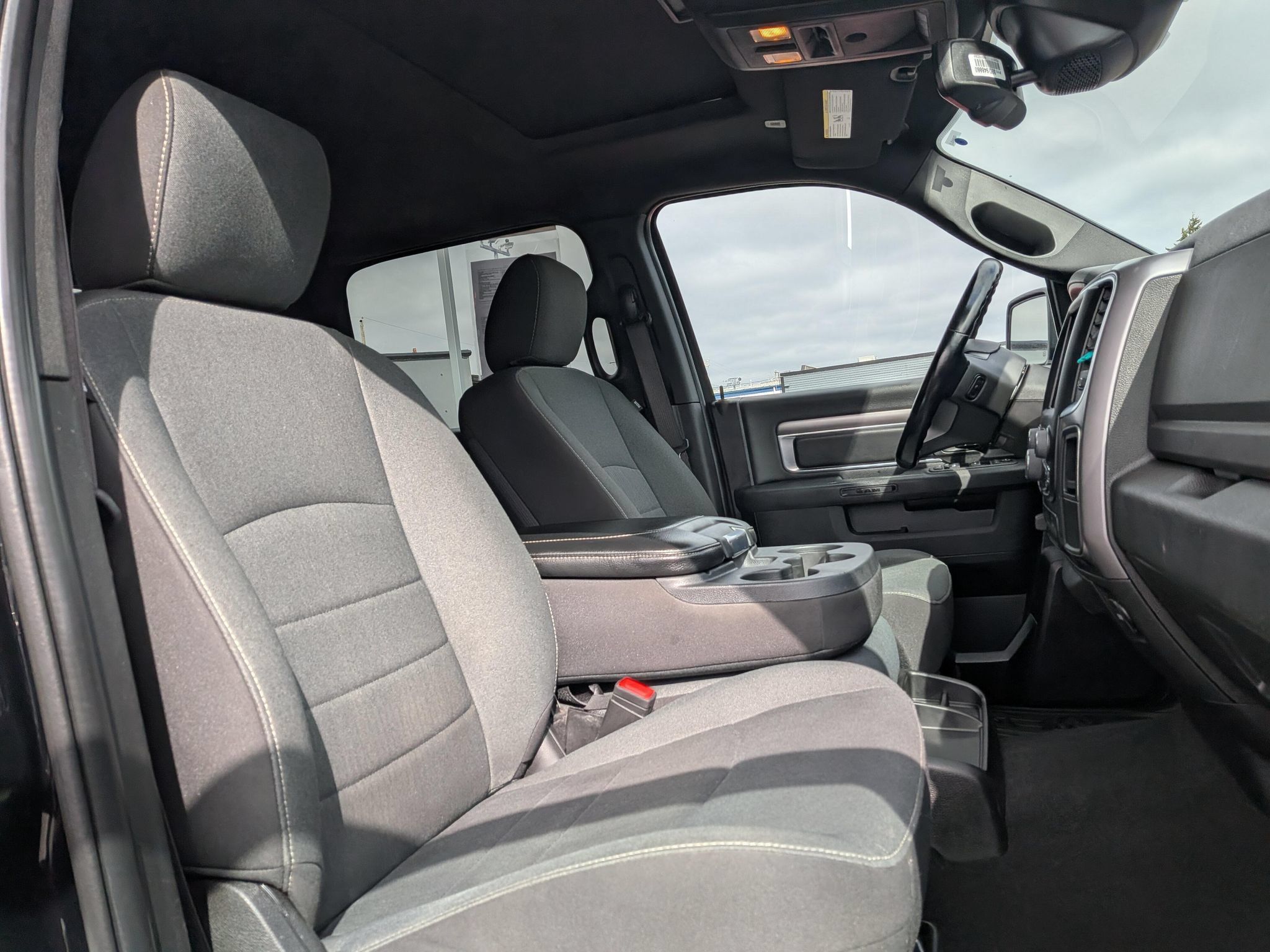 Used 2023 RAM 1500 Warlock AWD/4WD image 8