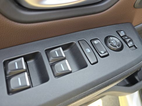 Used 2025 Honda Pilot Elite image 32