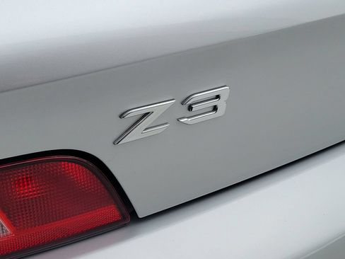 Used 2000 BMW Z3 2.5i RWD image 14