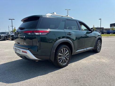 Used 2022 Nissan Pathfinder SL w/ SL Premium Package FWD image 7
