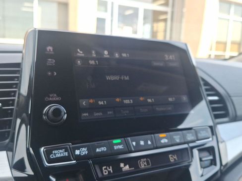 Used 2020 Honda Odyssey EX image 22