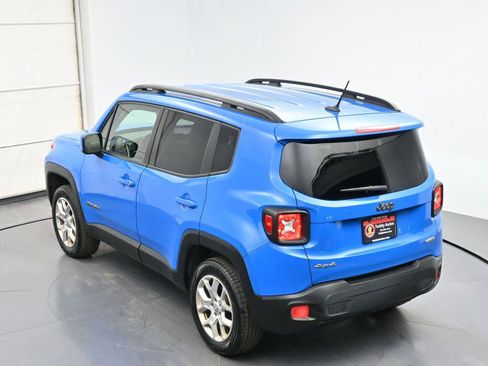 Used 2015 Jeep Renegade Latitude AWD/4WD image 30