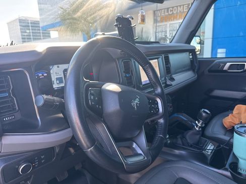 Used 2021 Ford Bronco Black Diamond image 13