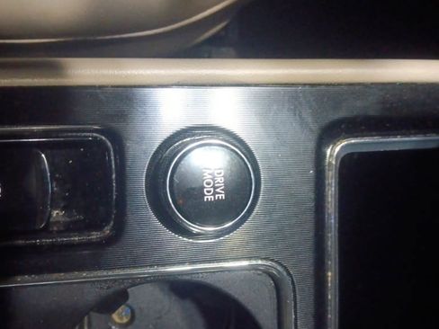 Used 2021 Lincoln Corsair AWD w/ Premium Package image 27