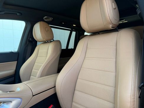 Used 2024 Mercedes-Benz GLS 450 4MATIC image 5